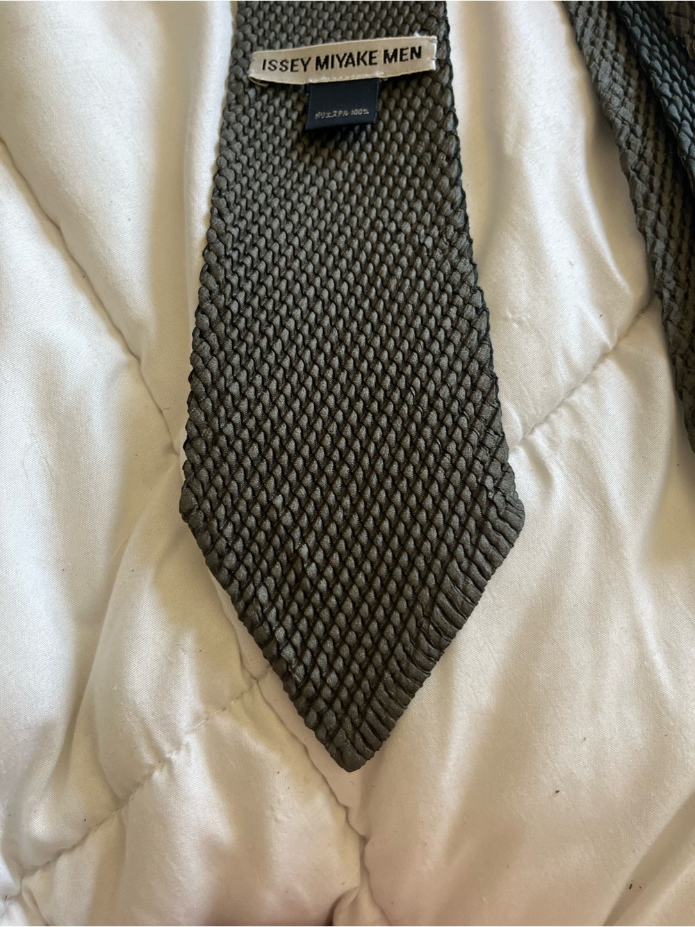 Issey Miyake Men's Black Knit Tie - Classic Textured Styling - Picture 3 of 5